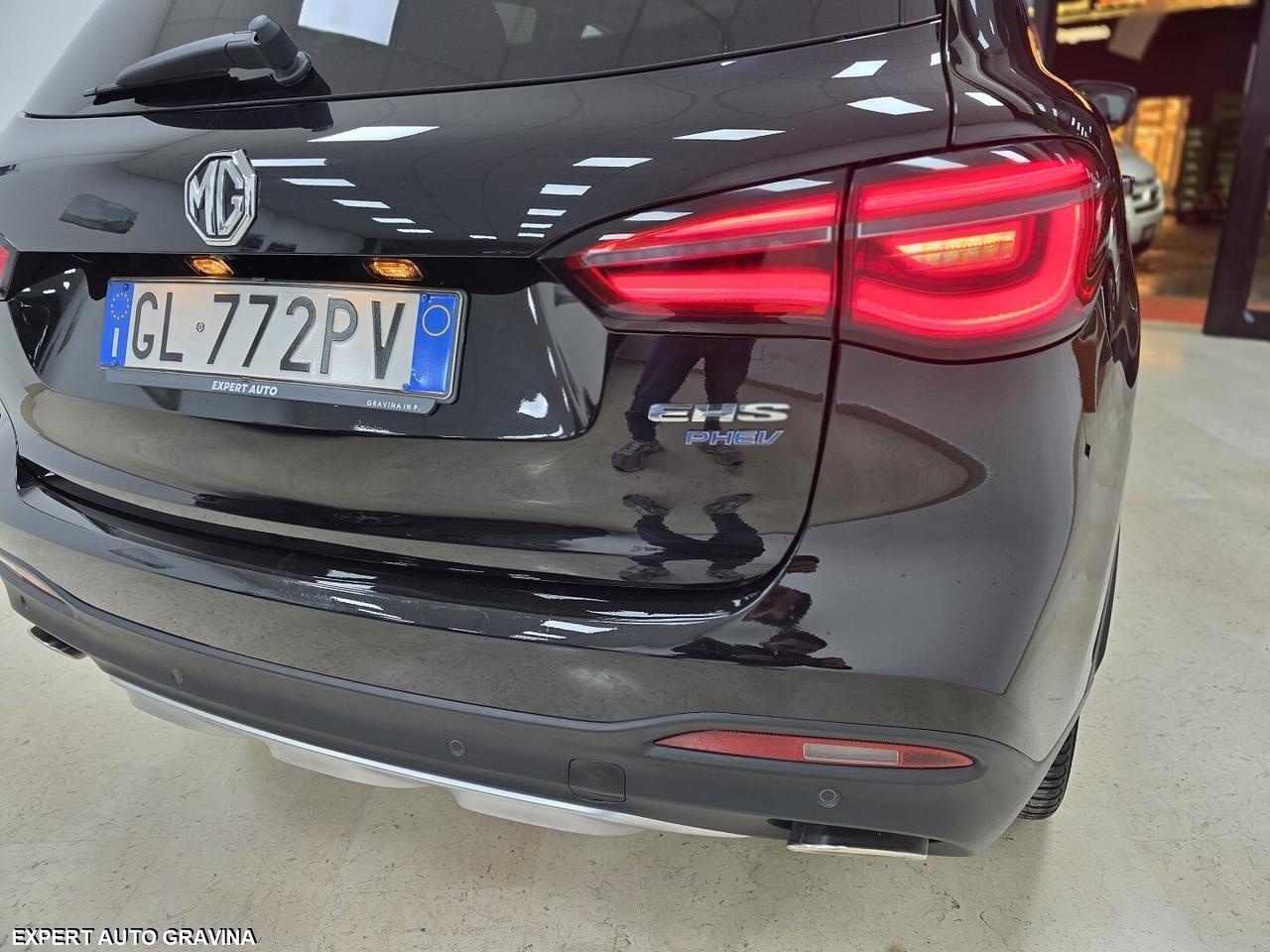 MG EHS PLUG-IN HYBRID LUXURY