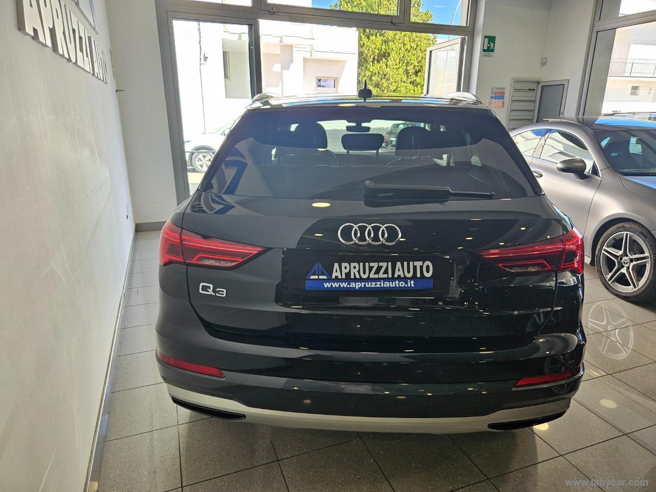 AUDI Q3 35 TDI S tronic Business Advanced