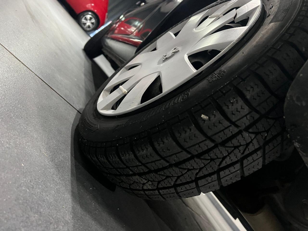 Peugeot 107 1.0 68CV 3p. 12v