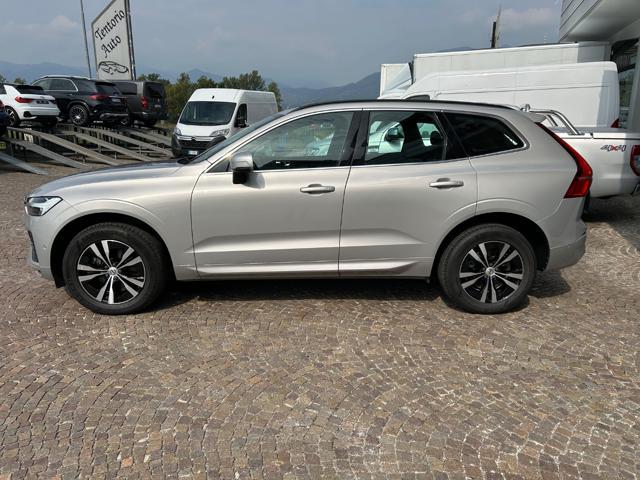 VOLVO XC60 B4 (d) AWD automatico MOMENTUM