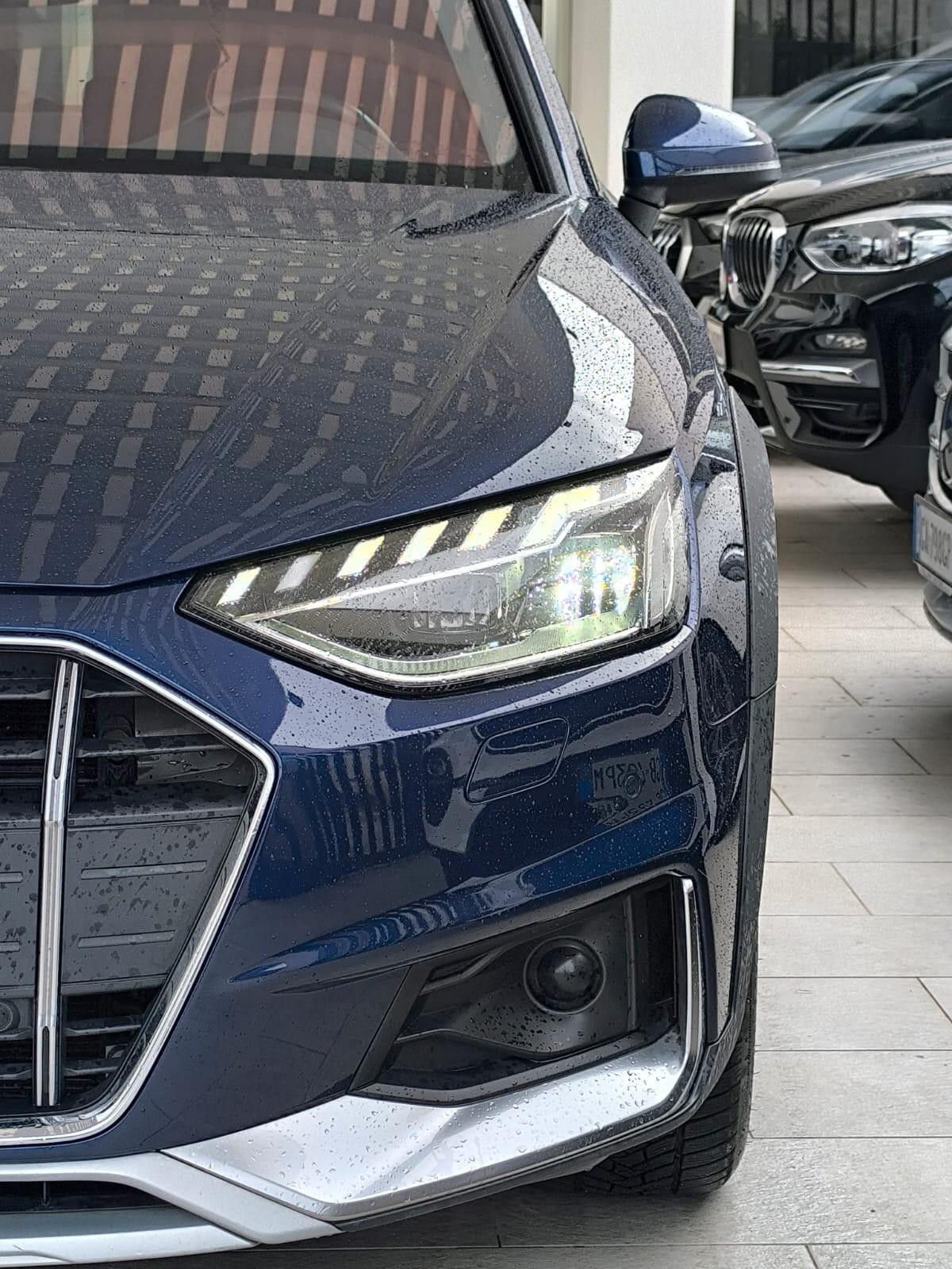 Audi A4 allroad 40 S tronic Identity Contrast 2021