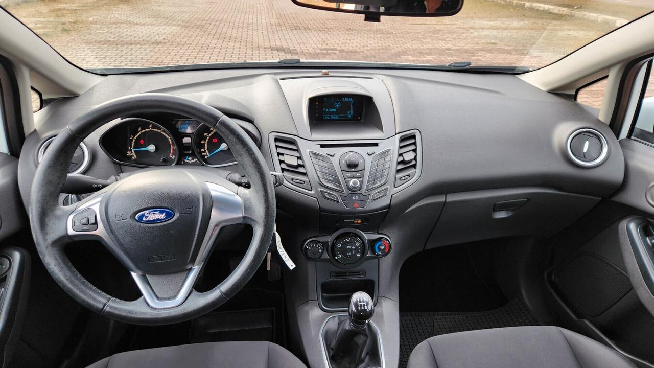 Ford Fiesta 1.0 80CV 5 porte Titanium