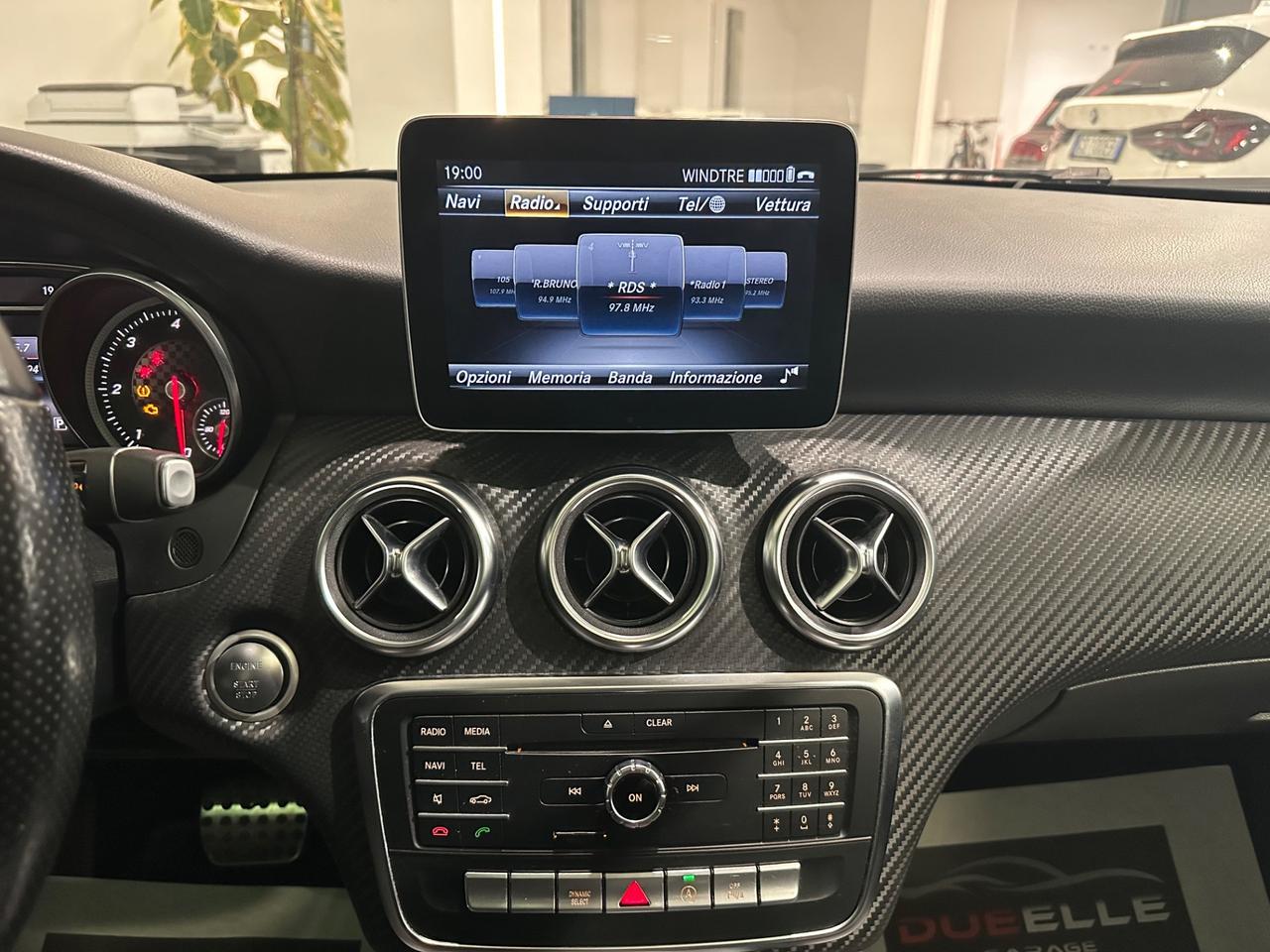 Mercedes-benz A 200 d Automatic Premium Next