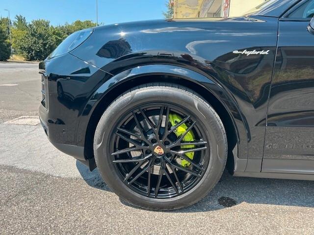 Porsche Cayenne Coupé 3.0 V6 E-Hybrid SUBENTRO LEASING
