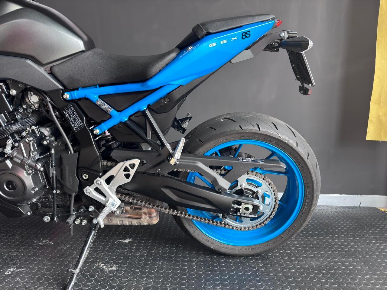 Suzuki GSX-8S
