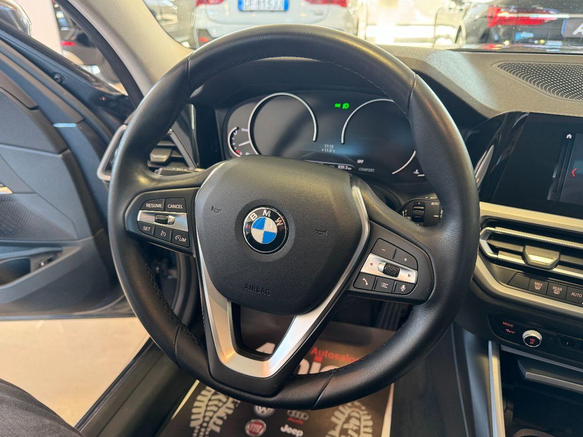 BMW Serie 3 318d Touring Tetto/Pelle/Led