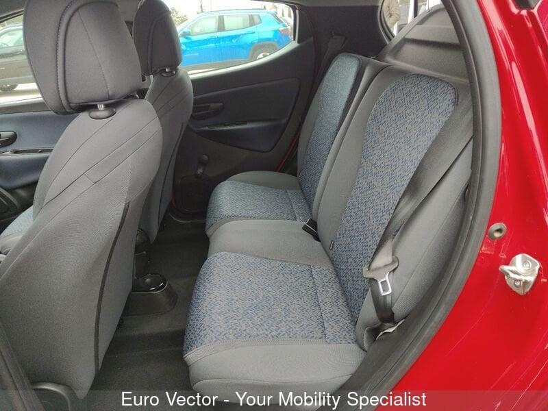 Lancia Ypsilon 1.0 FireFly 5 porte S&S Hybryd Gold