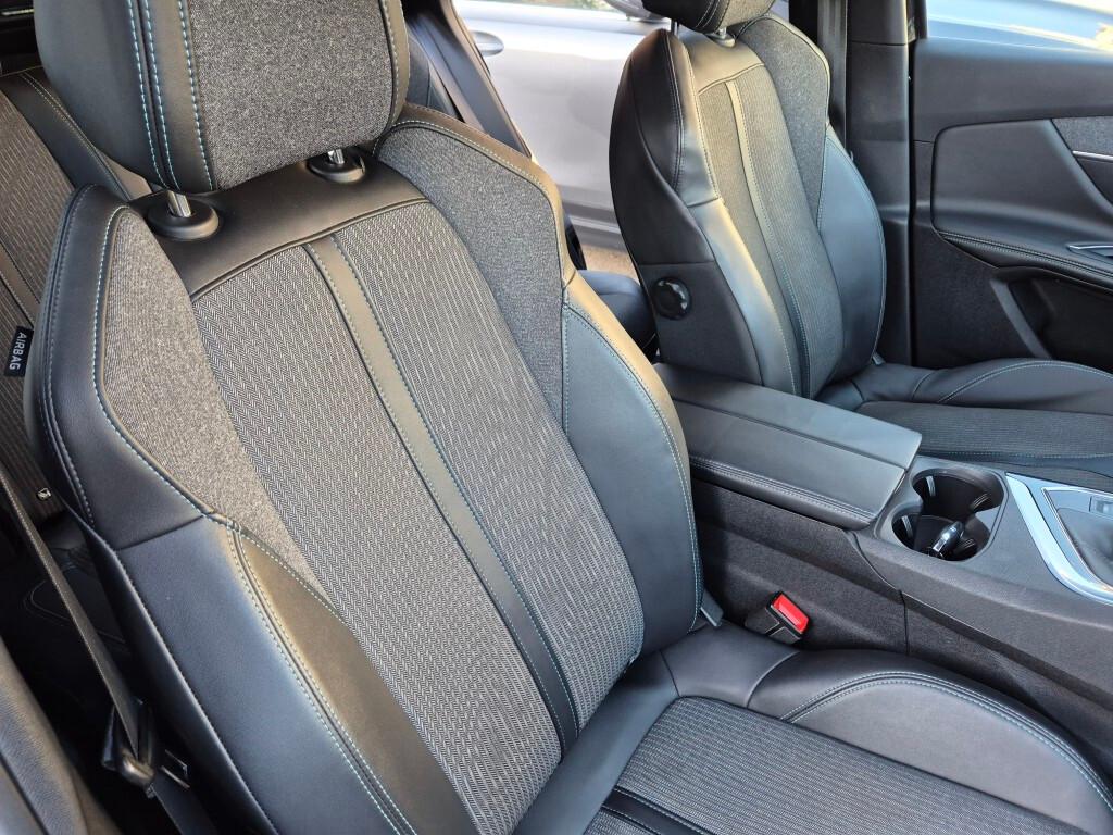 Peugeot 3008 BLUEHDi 130CV ALLURE