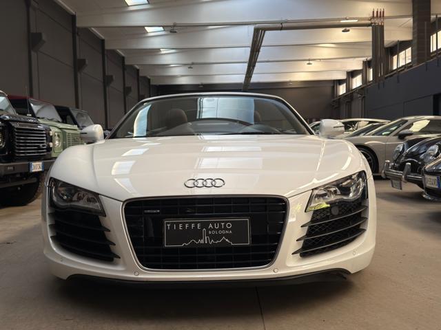 AUDI R8 Spyder 4.2 V8 FSI quattro R tronic