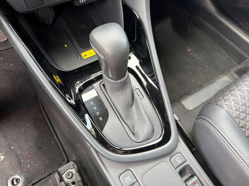 Toyota Yaris Yaris 1.5h 130 Lounge