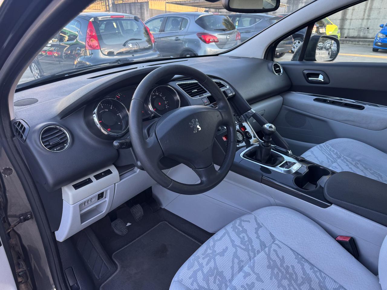 Peugeot 3008 1.6 HDi 115CV Business