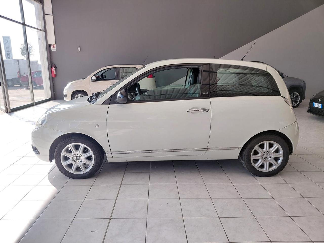 Lancia Ypsilon 1.4 Unyca Ecochic GPL KM: 203.180