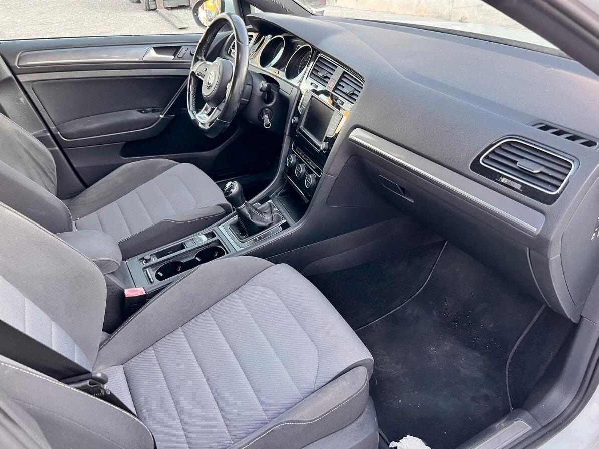 Volkswagen Golf 1.6 TDI 110 CV 5p. R-LINE