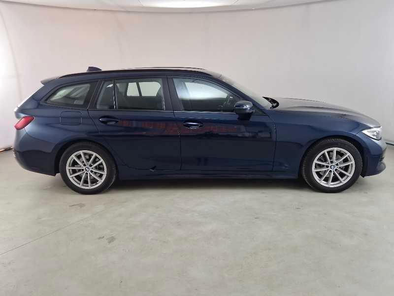 BMW 320 48V Business Advantage Touring auto