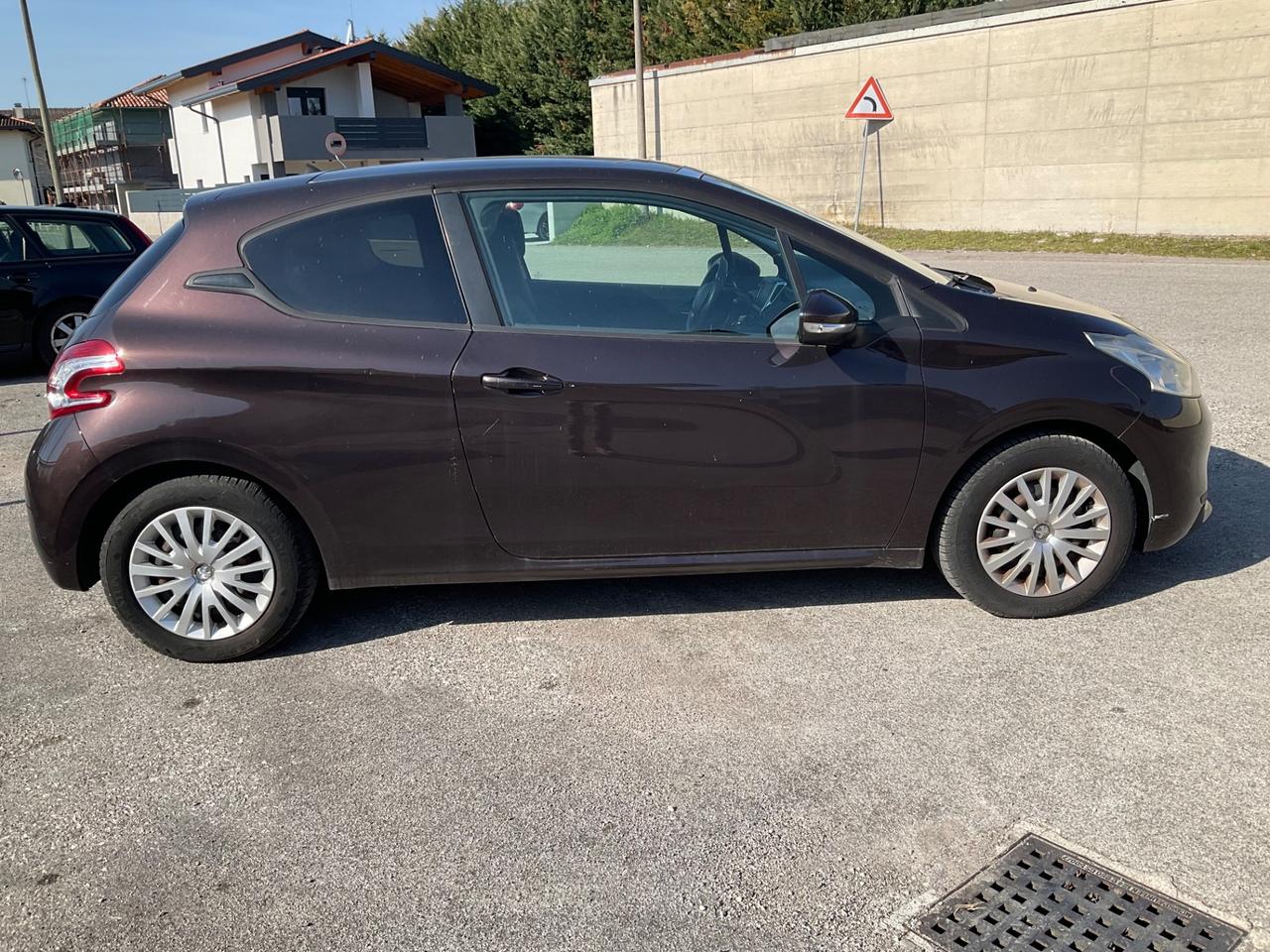 Peugeot 208 1.2 VTi 82 CV 3 porte Allure