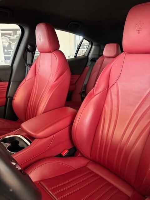 Maserati Grecale MHEV 330 CV AWD Modena