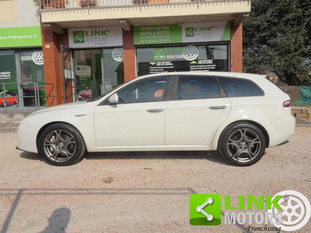 ALFA ROMEO 159 1750 TBi Sportwagon Distinctive