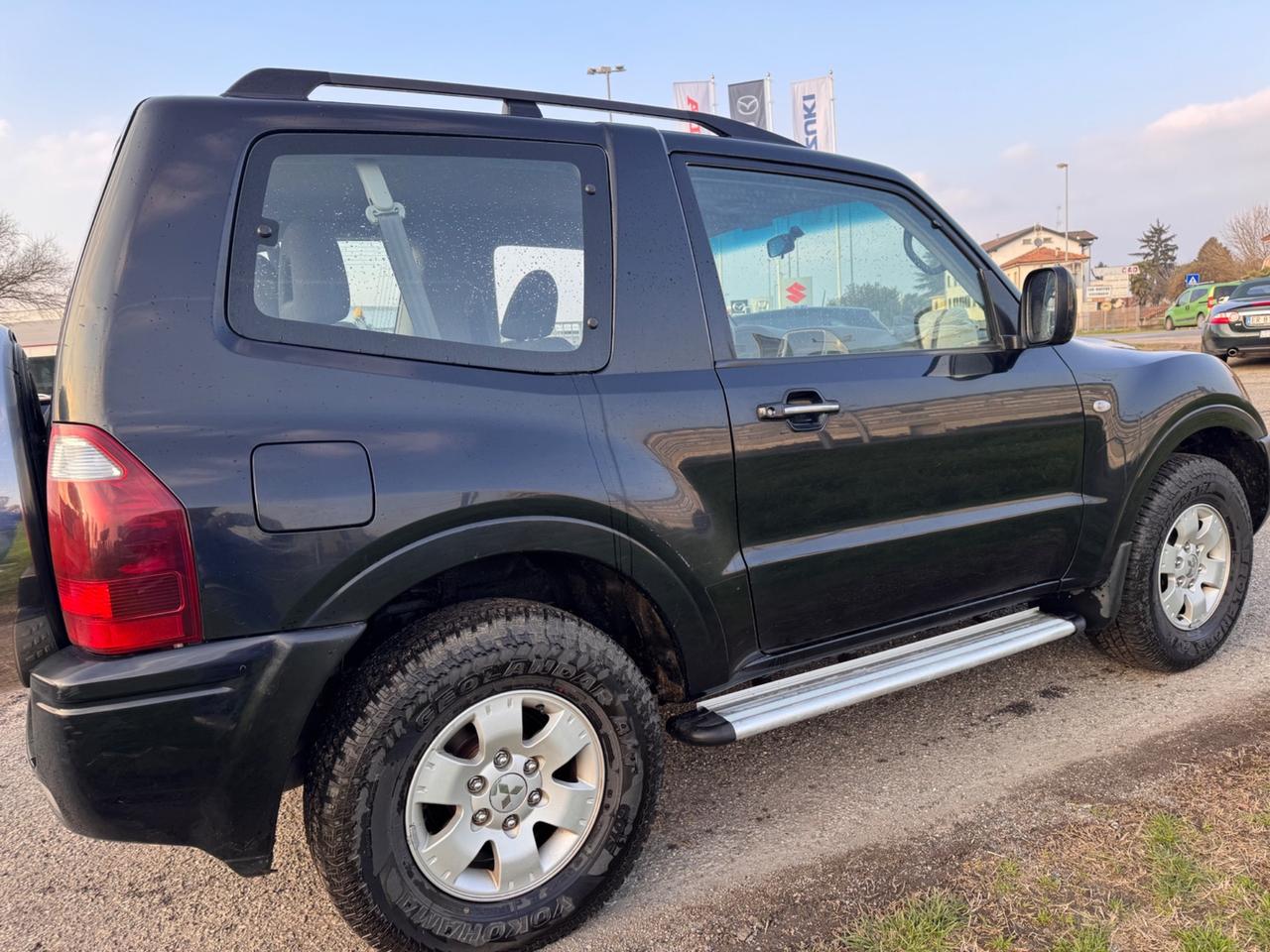Mitsubishi Pajero 2.5 TDI 3p. Invite AUTOVETTURA