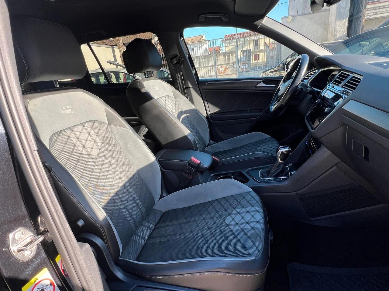 Volkswagen Tiguan 2.0 TDI 150 CV SCR DSG R-Line