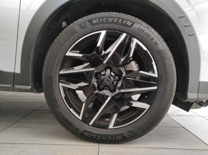 PEUGEOT 5008 3ª serie - 5008 Hybrid 145 e-DCS6 Allure