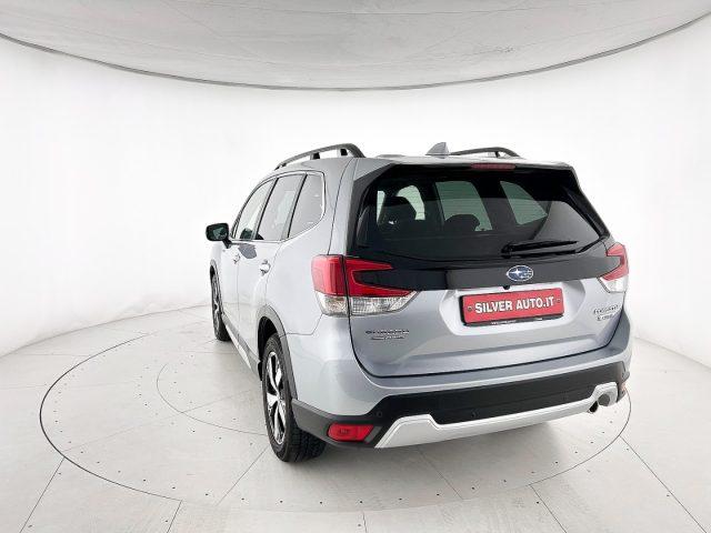 SUBARU Forester 2.0 e-Boxer MHEV CVT Lineartronic 4dventure