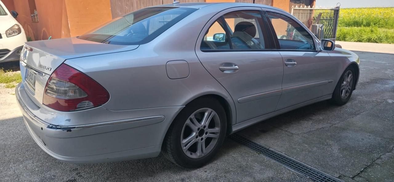 Mercedes-benz E 220 CDI cat Avantgarde