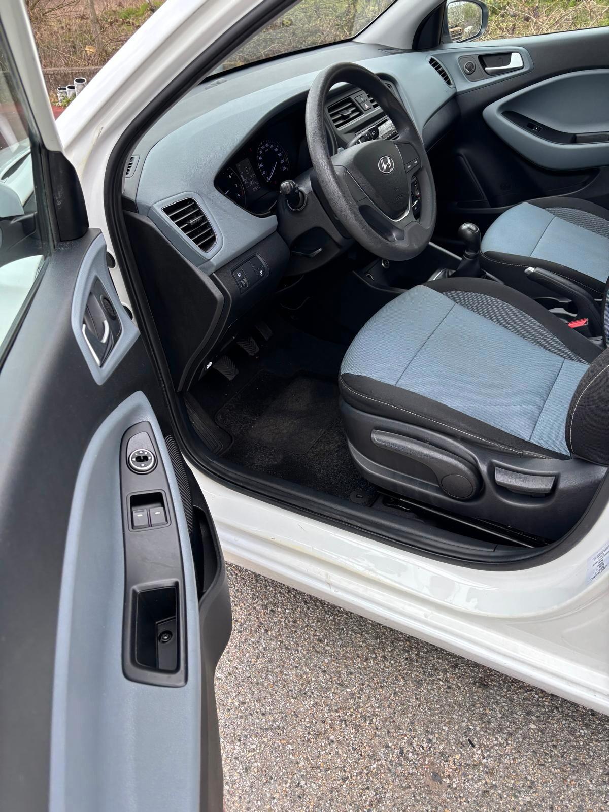 Hyundai i20 1.2 GPL 84 CV 5 porte Econext Comfort UNICO PROPRIETARIO neopatentati