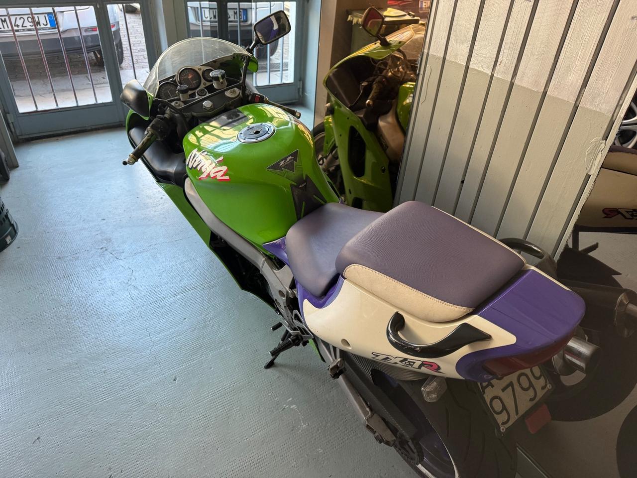 Kawasaki Ninja 750 ZX-7R R