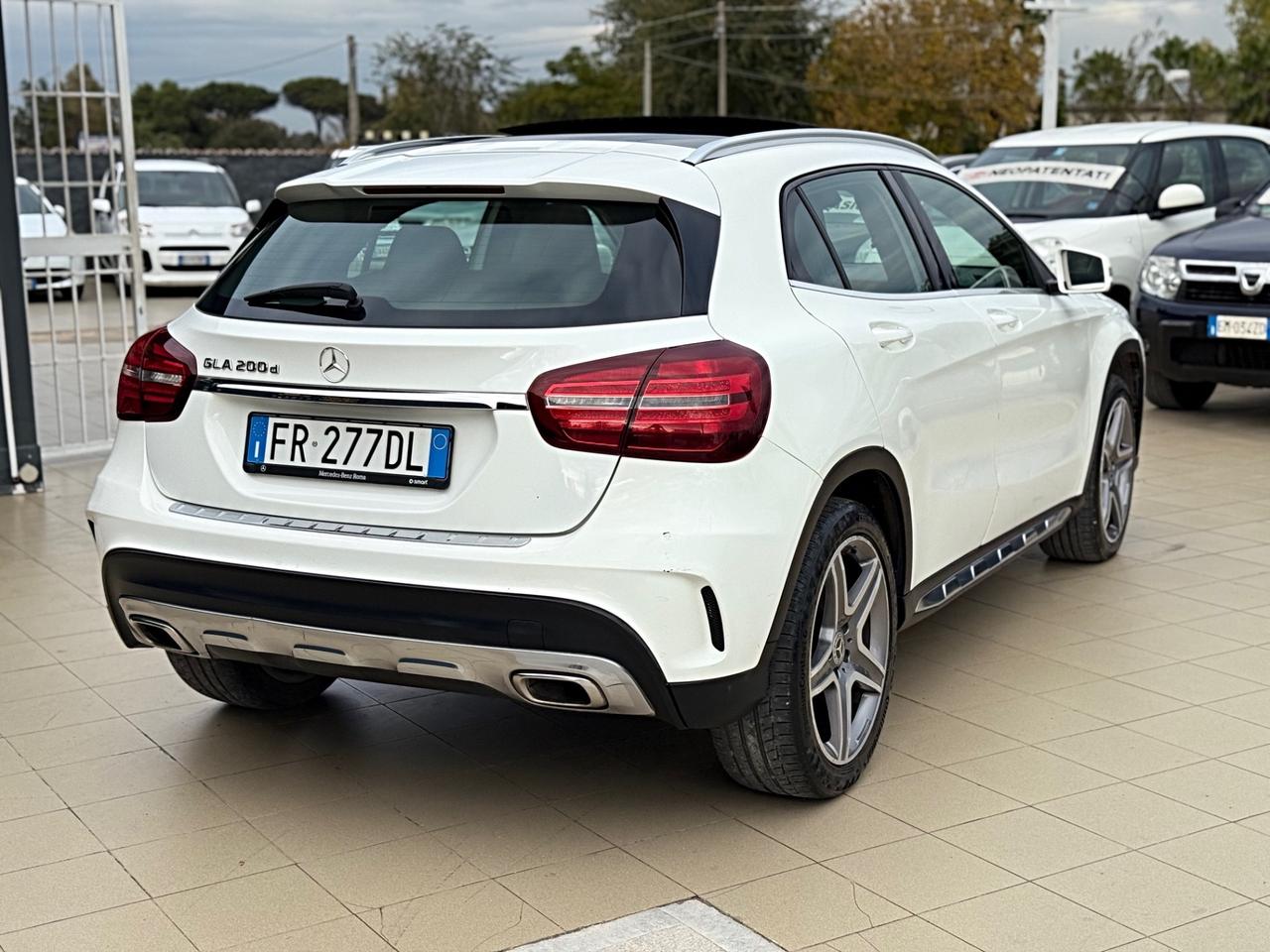 Mercedes-benz GLA 200 d Automatic Premium Garanzia 12 Mesi