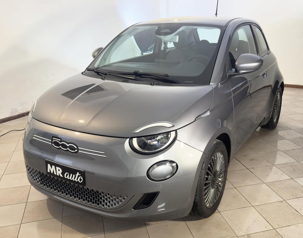 Fiat 500e 3+1 42 kWh Icon +