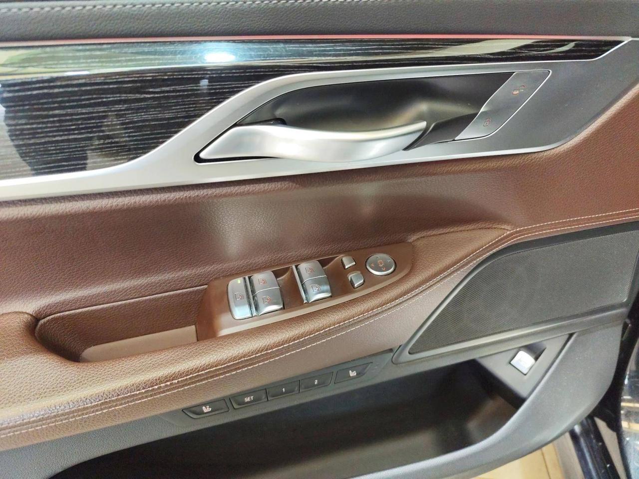 BMW Serie 7 730d xDrive 48v MSport