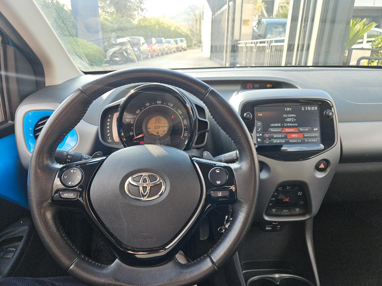 Toyota Aygo 1.0 VVT-i 72 CV 5 porte x-cite AUTOMATICA