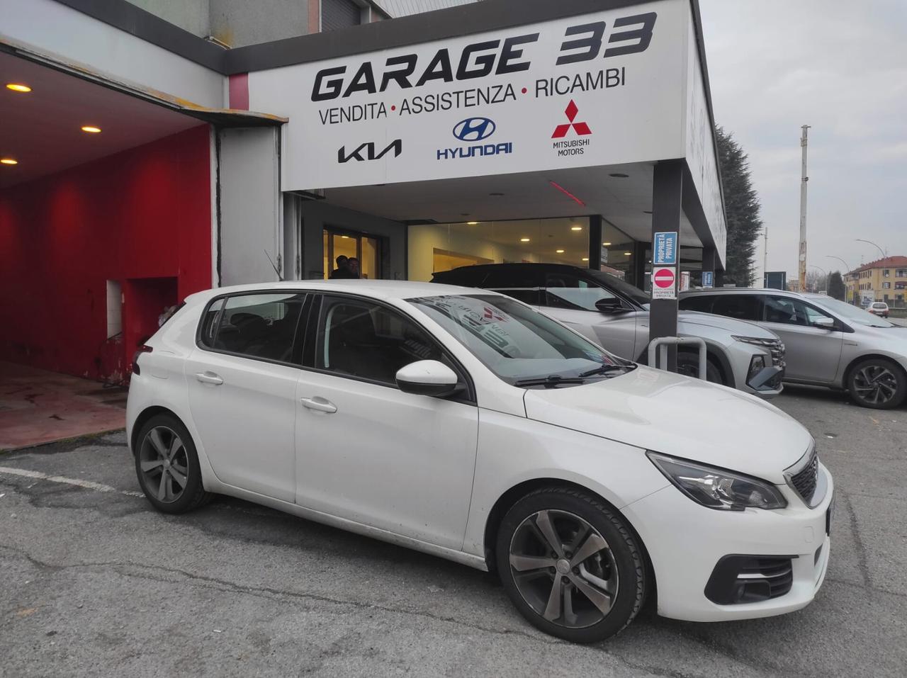 Peugeot 308 BlueHDi 100 S&S Business
