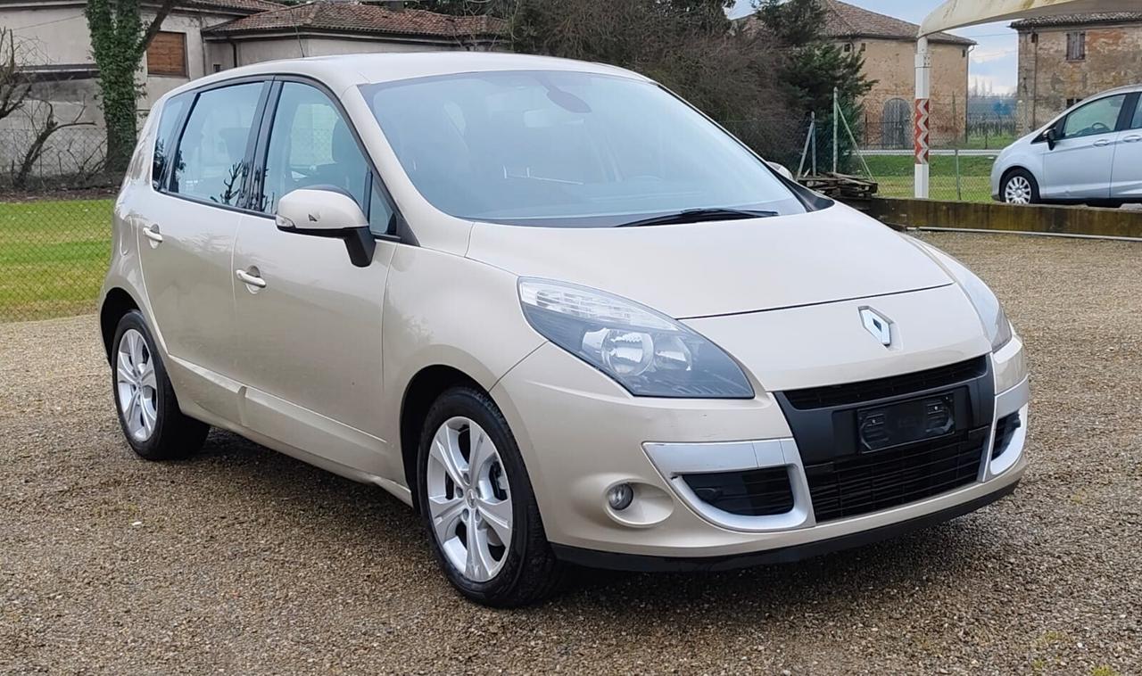 Renault Scenic Scénic X-Mod 1.5 dCi 110CV Luxe