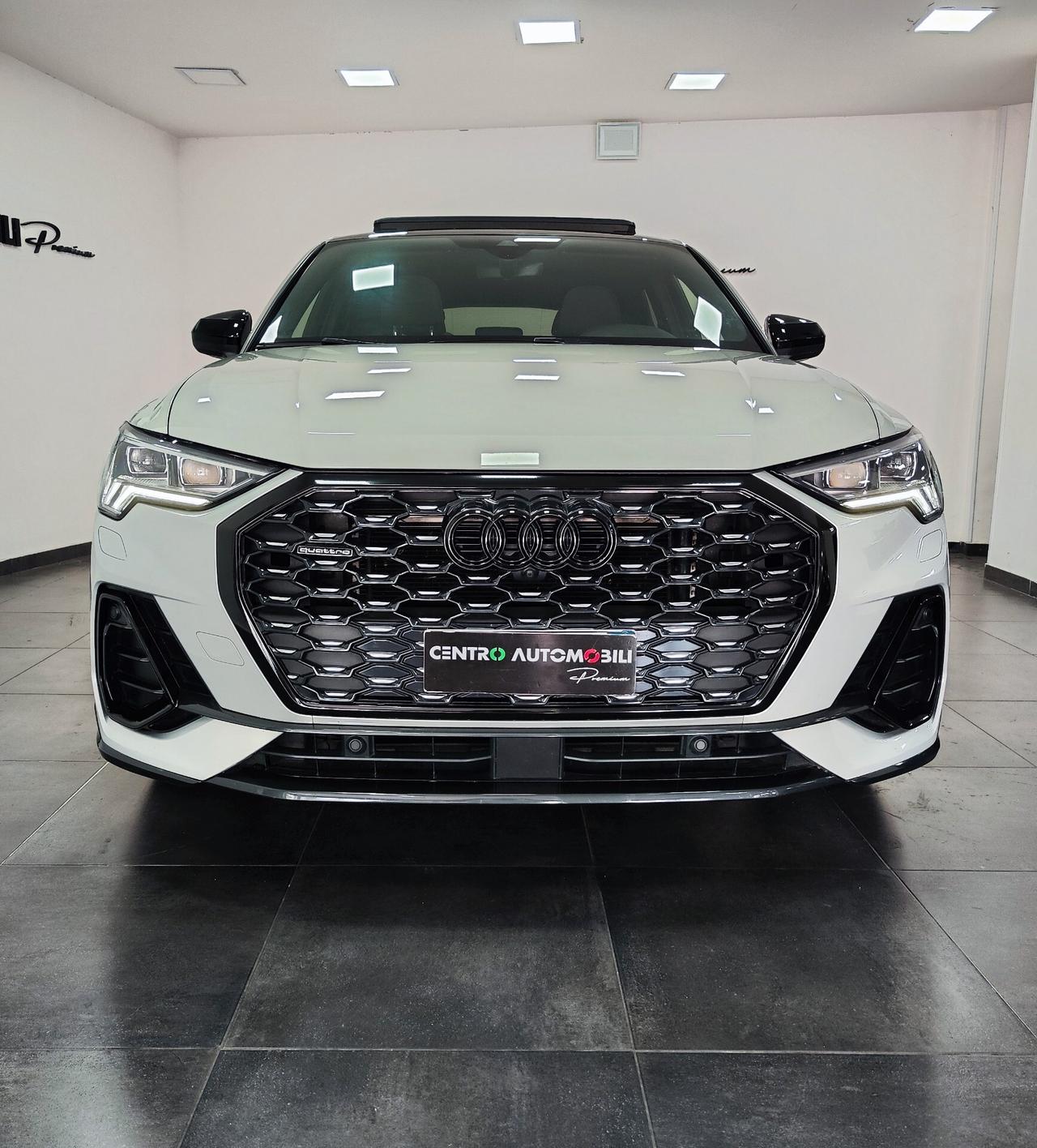 Audi Q3 SPB 40 TDI 190cv S tronic S line Tetto Matrix Black