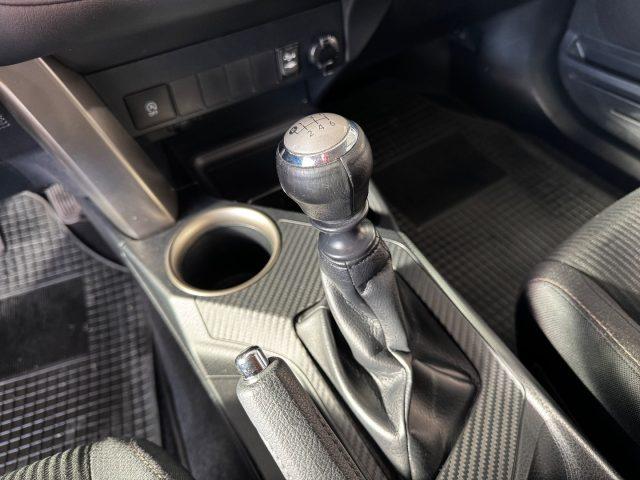 TOYOTA RAV 4 TD 2WD Style White Ed.