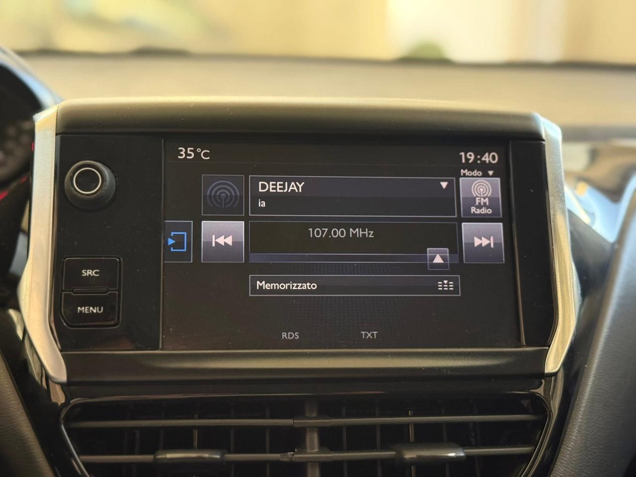 Peugeot 208 82CV 5 porte NEOPATENTATI