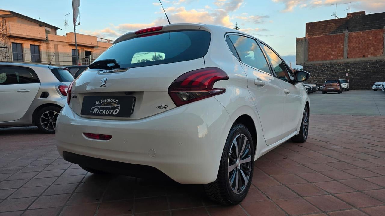 Peugeot 208 BlueHDi 75 5 porte Allure