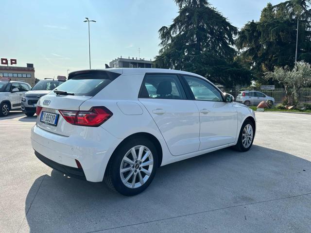 AUDI A1 citycarver 30 TFSI Identity Contrast