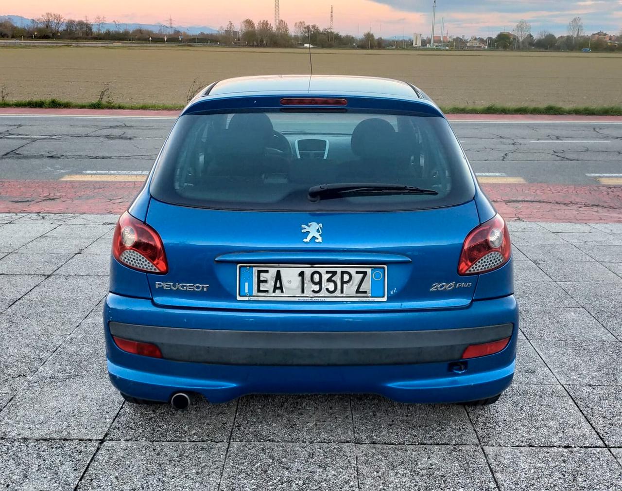 Peugeot 206 Plus 1.1 60CV 5p. Urban neopatentati