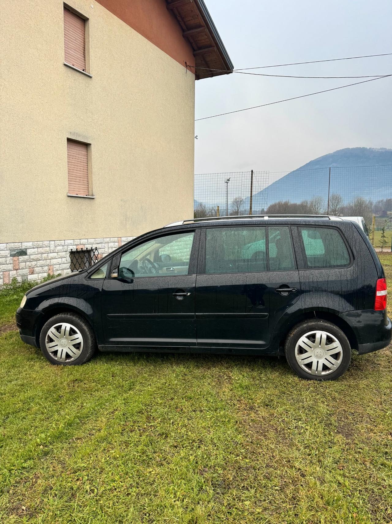 Volkswagen Touran 2.0 TDI DPF Highline