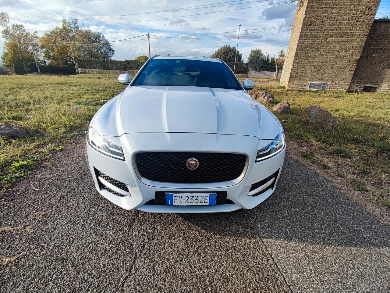 Jaguar XF Sportbrake 2.0 D 180 CV AWD aut. R-Sport