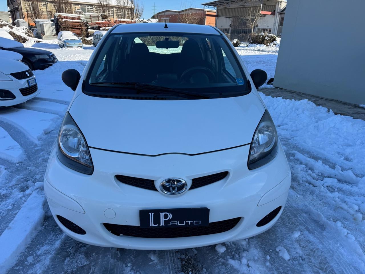 Toyota Aygo 1.0 12V VVT-i 5 porte Now Connect