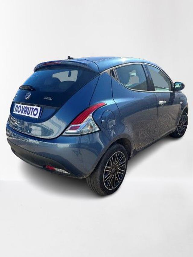 LANCIA Ypsilon 1.0 FireFly 5 porte S&S Hybrid Silver Plus