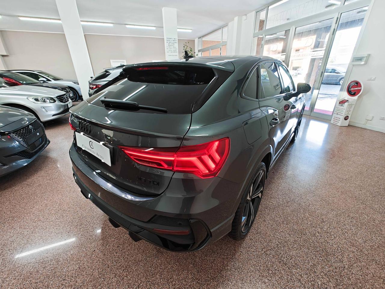 Audi Q3 SPB 35 TDI S tronic Identity Black S-Line