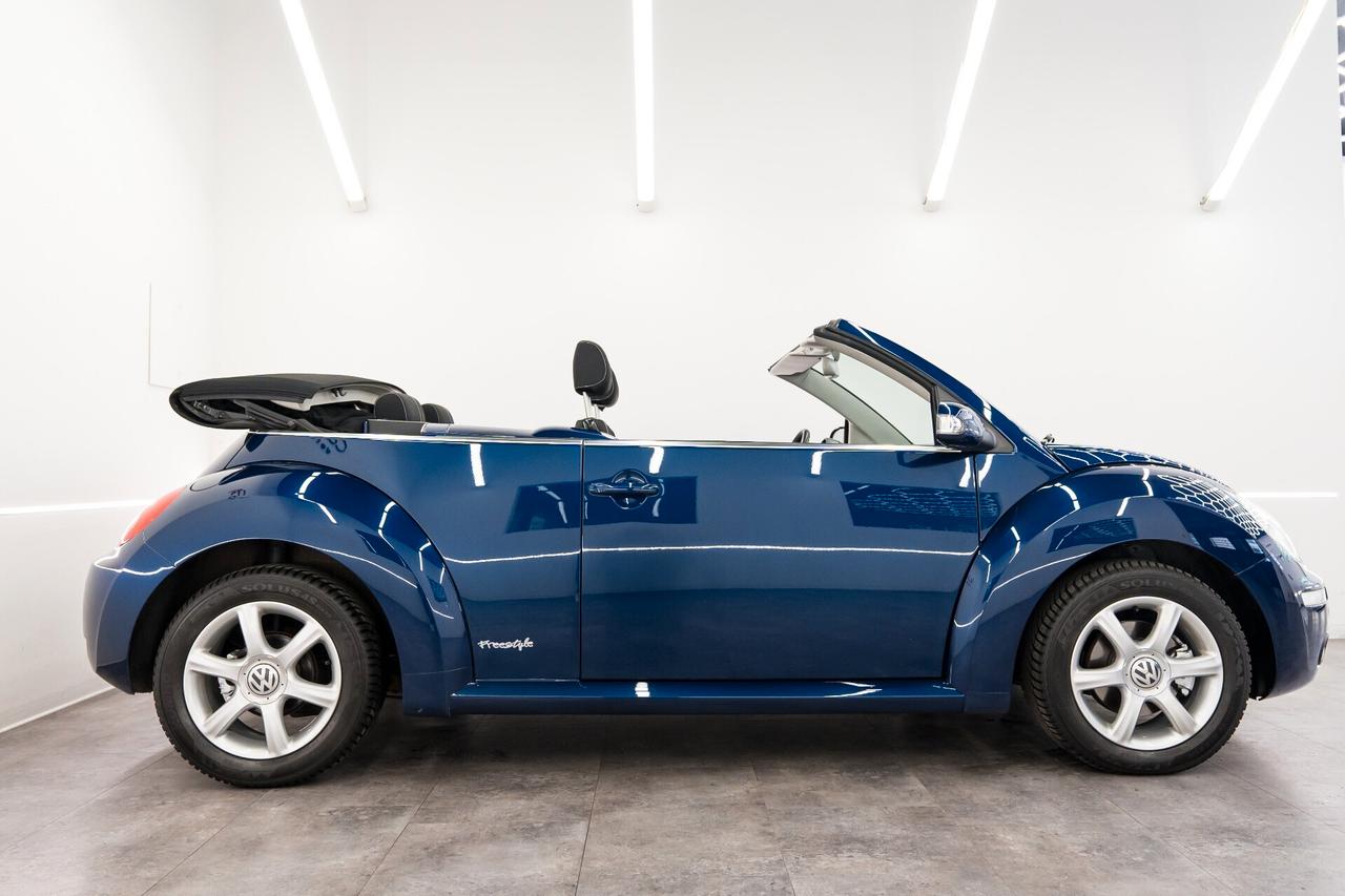 Volkswagen New Beetle 1.6 Cabrio