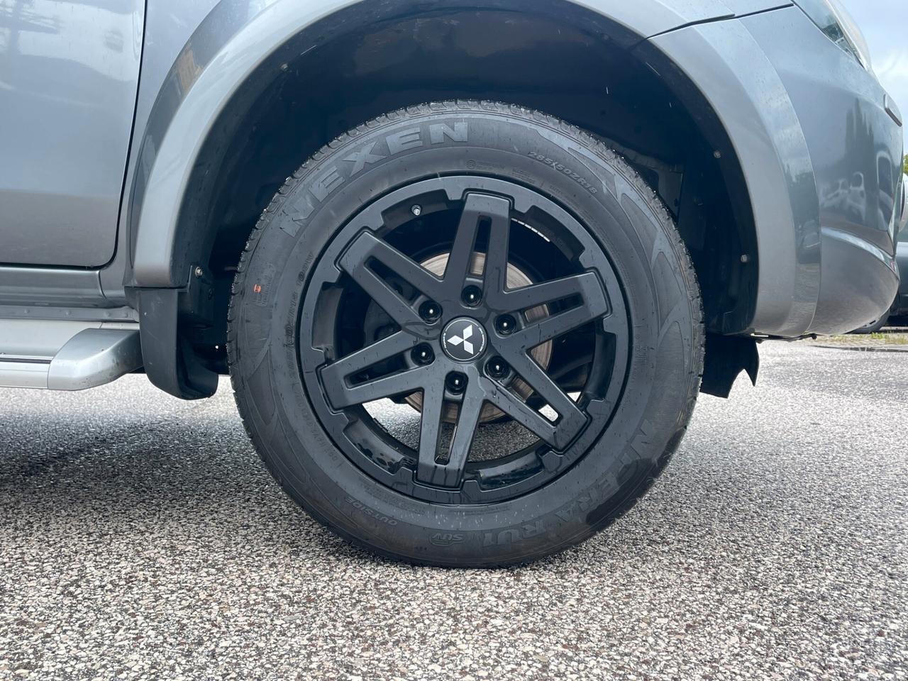 Mitsubishi L200 EDITION 100 2.4 DI-D/181CV