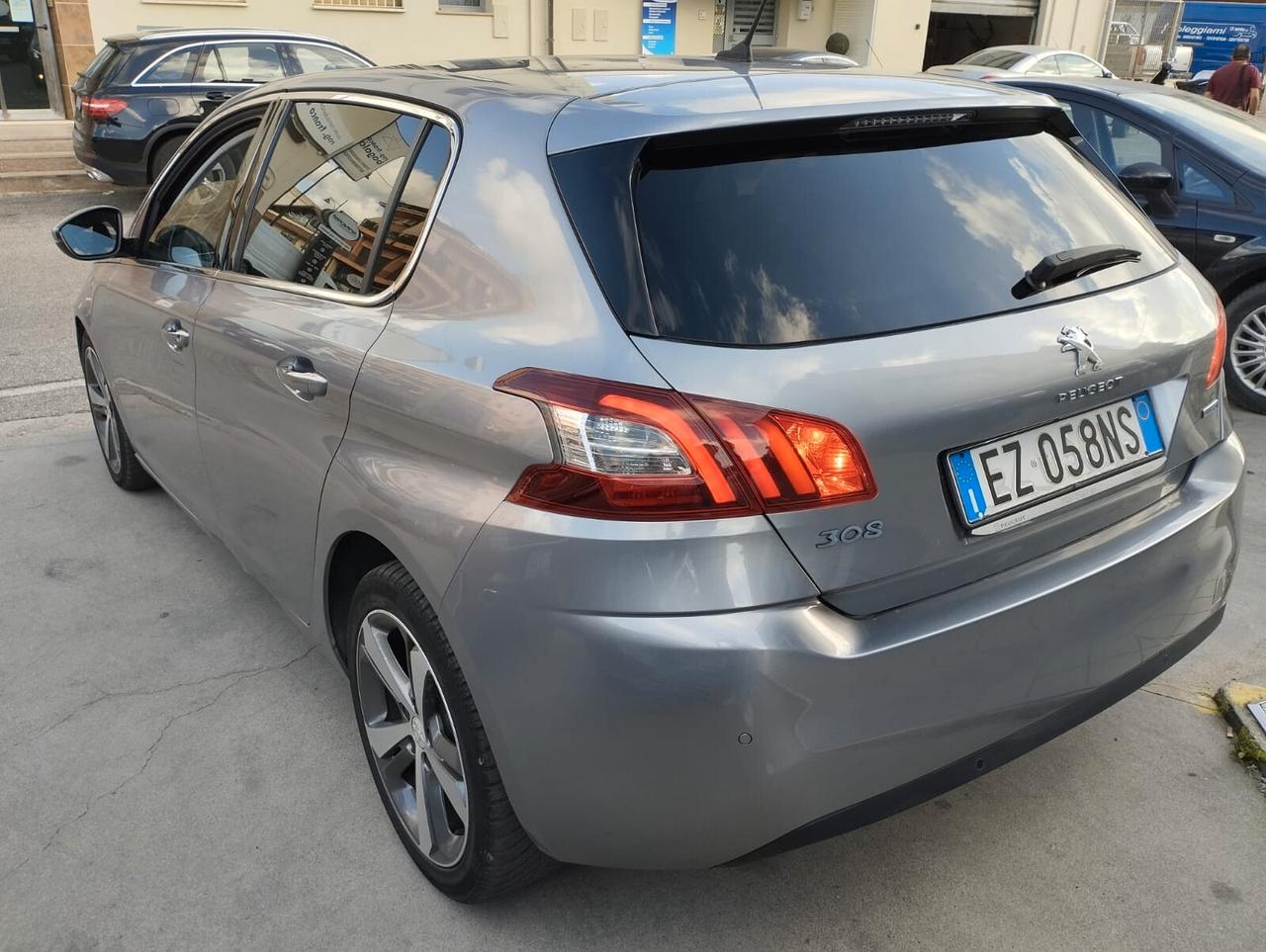 Peugeot 308 BlueHDi 120 S&S Allure