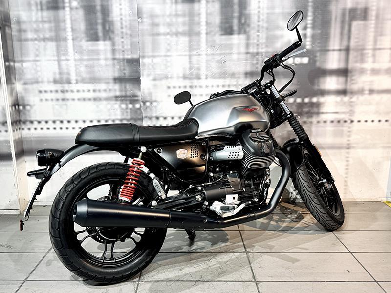 Moto Guzzi V7 III Stone S