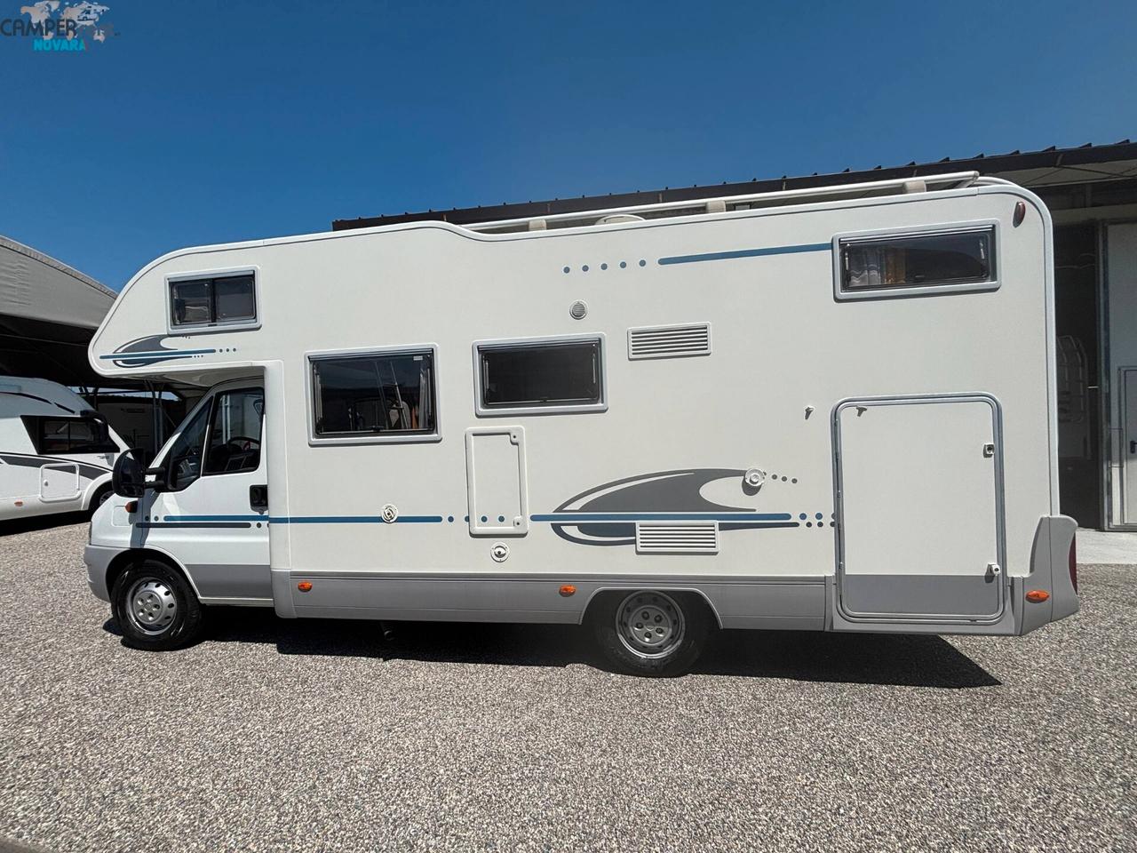 ADRIA ADRIATIK CORAL 680 SK - Mansardato con letti a castello in coda